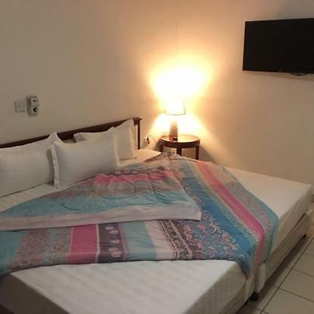 Mikaddo City Inn Кумаси Екстериор снимка
